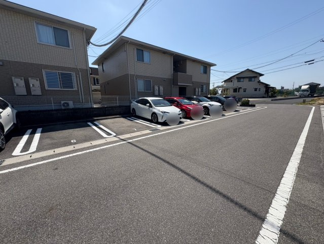 コフレ浄水北　Ａ棟の駐車場