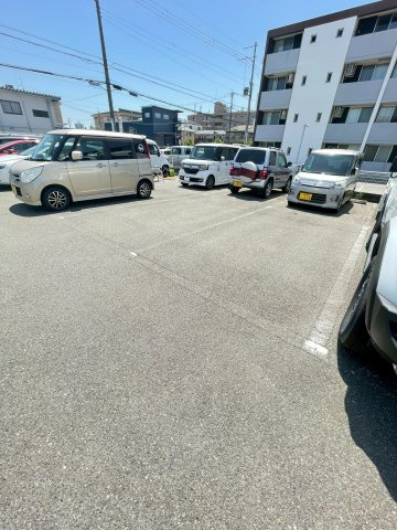エスパシオデルアモールの駐車場