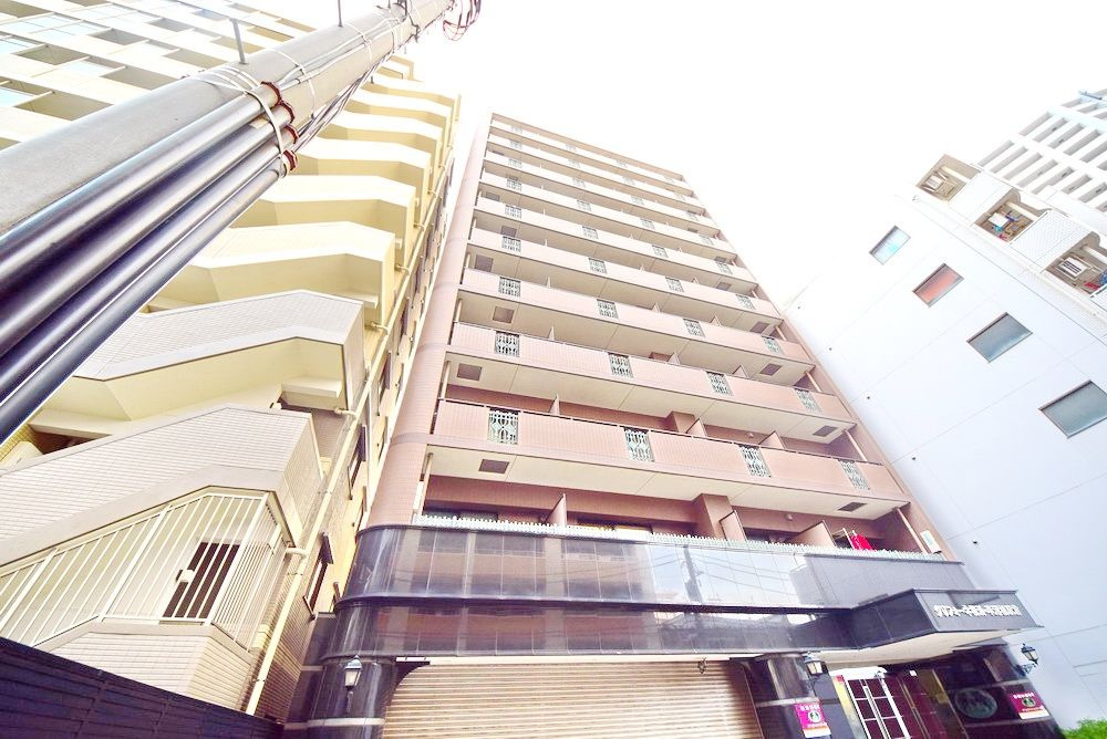 グリフォーネ横浜・平沼橋駅前の外観