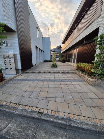 イル・ラシーヌ 南棟のエントランス