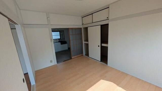 司ハイツの居間・リビング