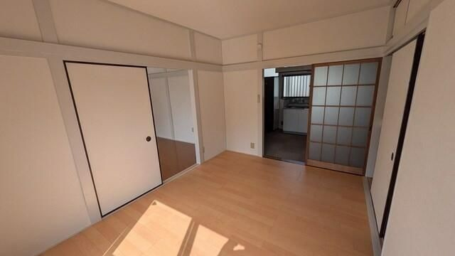 司ハイツの居間・リビング