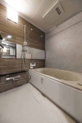 【浴室】 | アリビオ学芸大学 | ※写真は同タイプ住戸です。