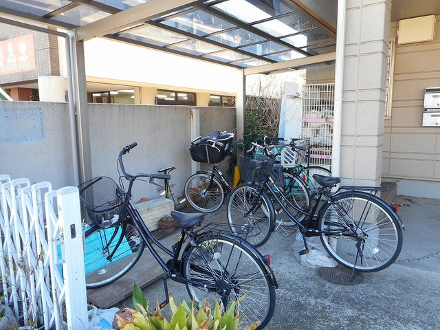 ヘーベル千歳台のその他共用部分|敷地内駐輪場