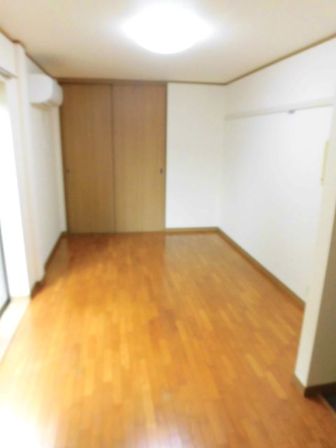 ヘーベル千歳台の居間・リビング