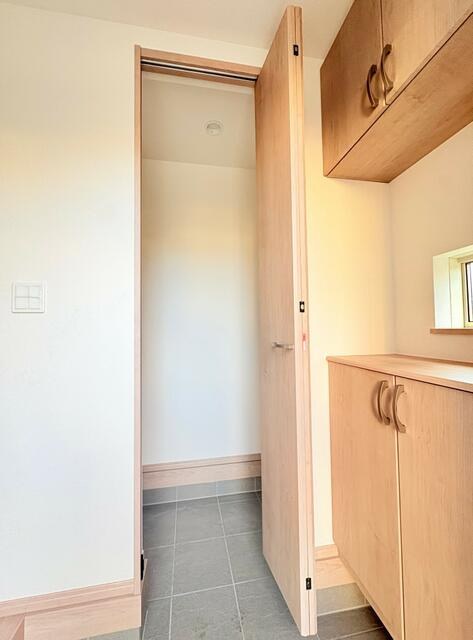 ハートフルタウン東武江曽島駅2期　新築一戸建ての玄関