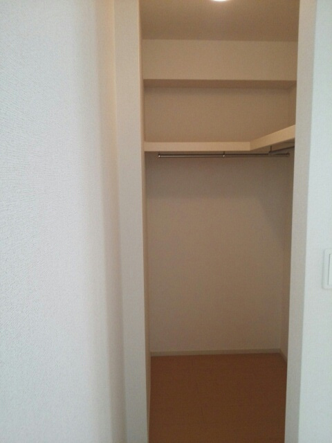 メゾン　ド　シフォンの収納