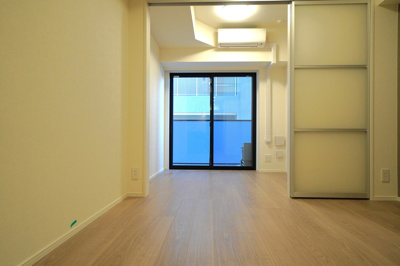 【居間・リビング】 | アーバネックス蔵前レジデンス | ※写真は同タイプ住戸です。