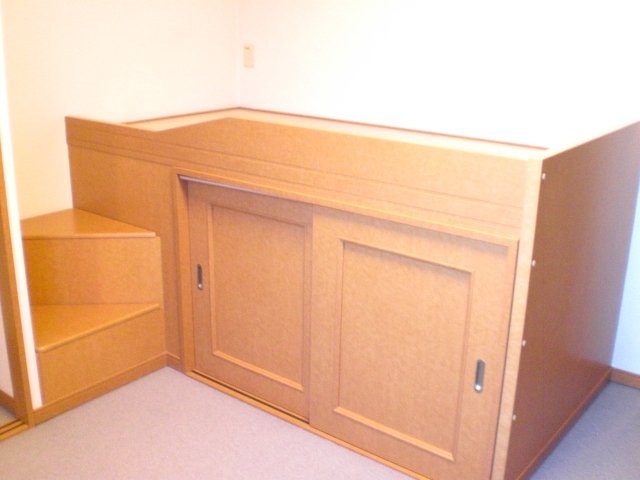 レオパレスＫ．グランスペランザの寝室