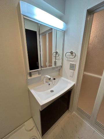 フェアモント千代田の洗面所|洗髪洗面化粧台