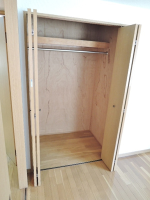 クローゼット（洋室6.4帖）