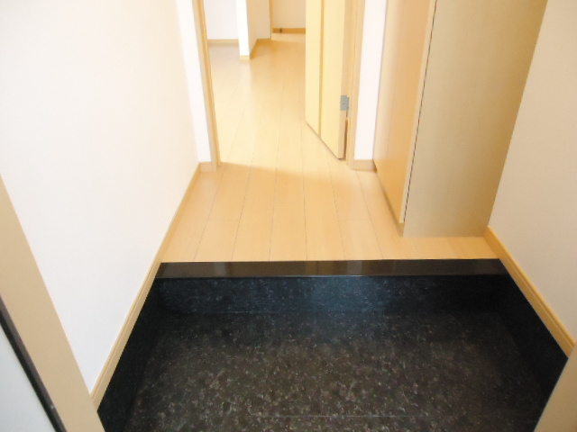 リバージュ中町の玄関|玄関