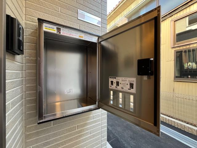 カナロアⅤの玄関|宅配ボックス