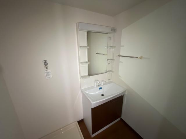 サンコート中島の洗面所|洗髪洗面化粧台