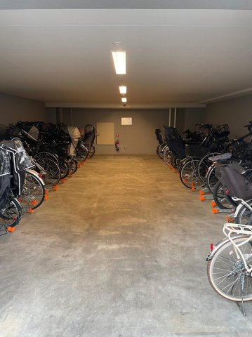 パレステージ江北Ⅲ東館の駐車場|駐車場があります