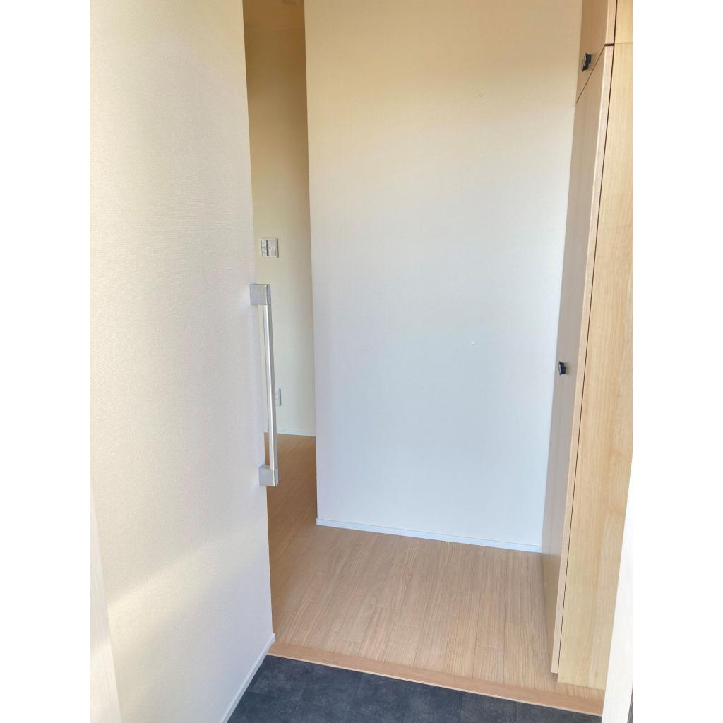 エルメホールの玄関