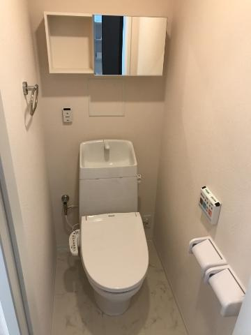 クラリスコートのトイレ|シャワー付トイレ