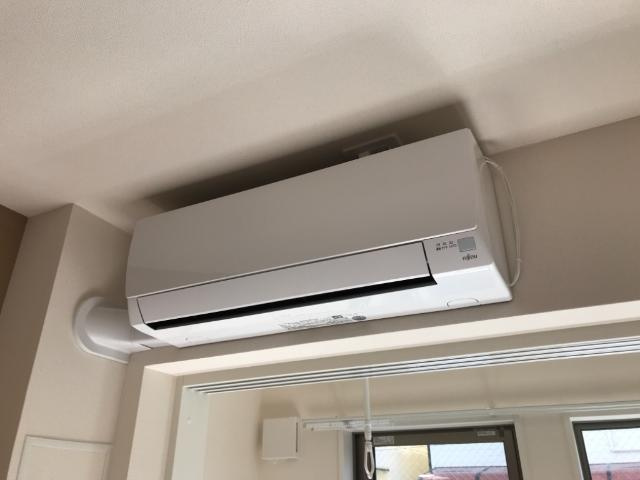 クラリスコートの設備|リビングエアコン