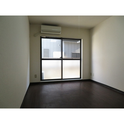 【居間・リビング】 | サニーハイム | 全体