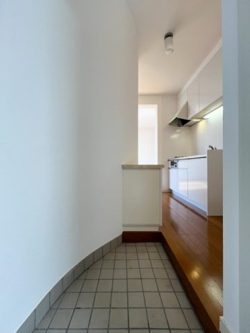 ヒルコート大森山王の玄関