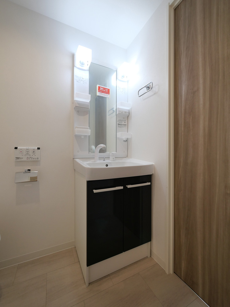 ラフィスタ蓮根の内装