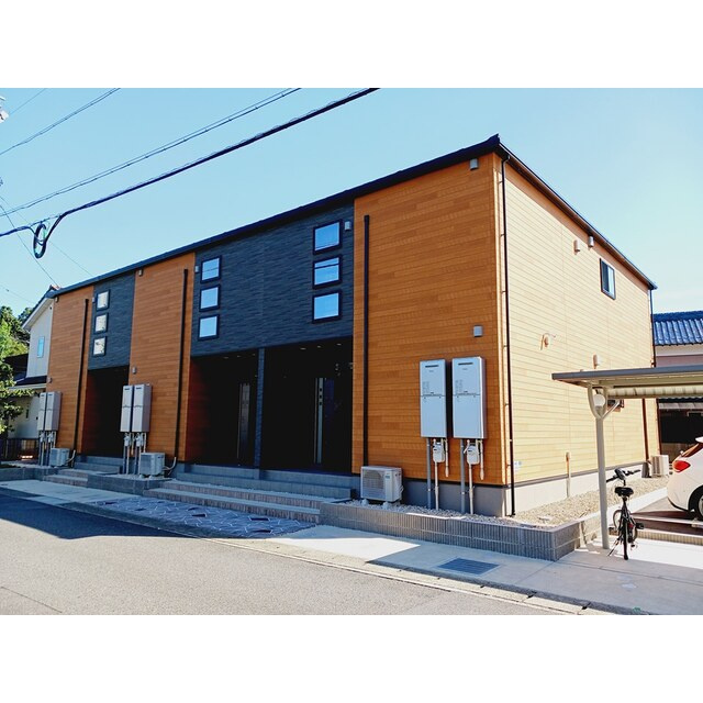岐阜市琴塚３丁目のアパートの外観