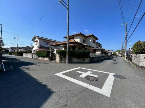 【前面道路含む現地写真】