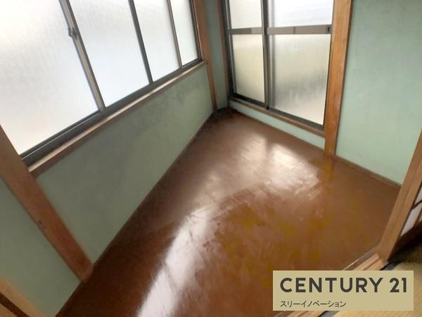 大阪市大正区小林西２丁目の一戸建ての洋室|踊り場！