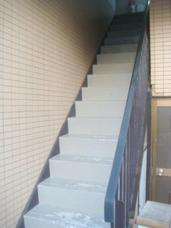 ウエストキャピタル大正のエントランス|★共用階段★