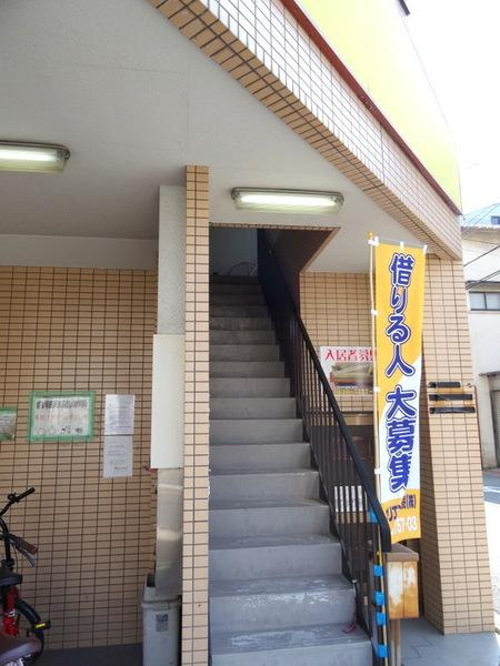 ウエストキャピタル大正のエントランス|★共有階段★