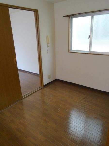 香光苑マンションの居間・リビング|★綺麗な室内★