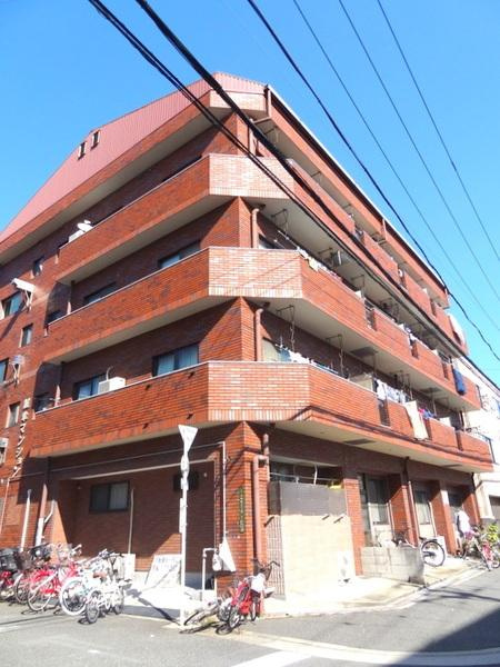 誠幸マンションの外観