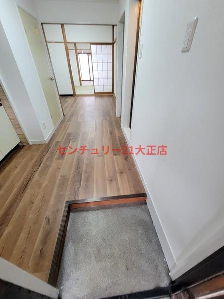 誠幸マンションの玄関