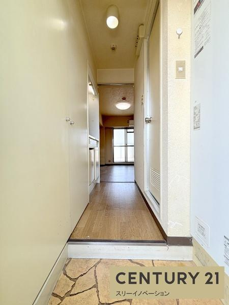 ビバリーヒルズ泉尾の玄関|★玄関から見た室内★