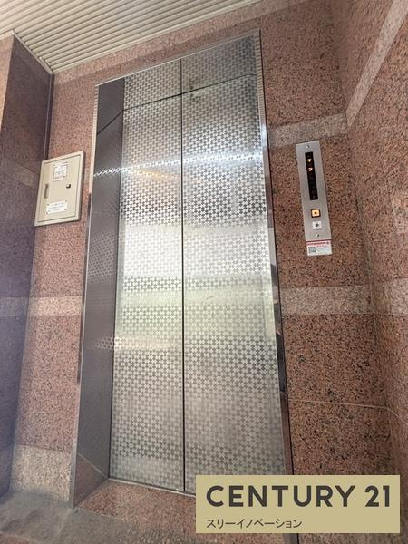 ビバリーヒルズ泉尾のエントランス|★エレベーター完備★