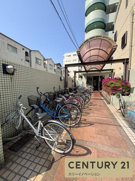 ビバリーヒルズ泉尾の駐車場|★駐輪場完備★