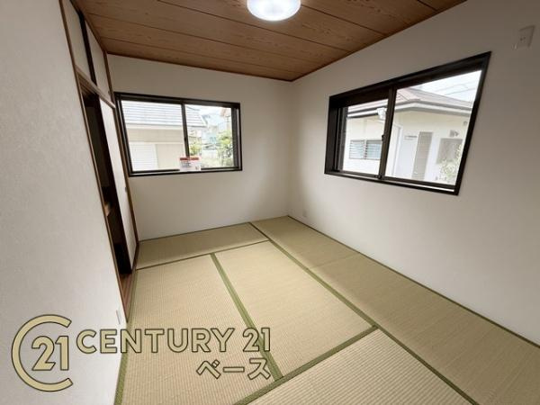 生駒市喜里が丘２丁目　一戸建の和室|■和室です！布団なども入る大容量の収納を完備！