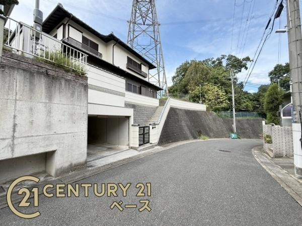 生駒市喜里が丘２丁目　一戸建の前面道路含む現地写真|■現地撮影写真■落ち着いた雰囲気の住宅地です！ぜひお気軽にお問い合わせください！