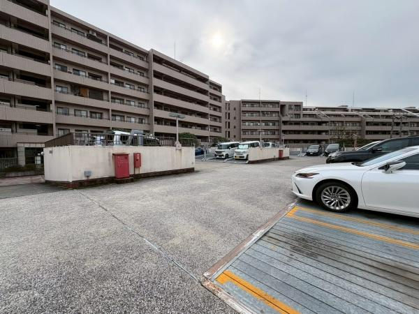 ヒルトップ横濱根岸セントラルコートの駐車場|駐車場有です。