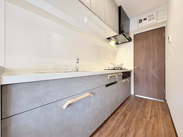 エステ・シティ湘南六浦壱番館のキッチン|食洗器と浄水器付きのキッチンです！