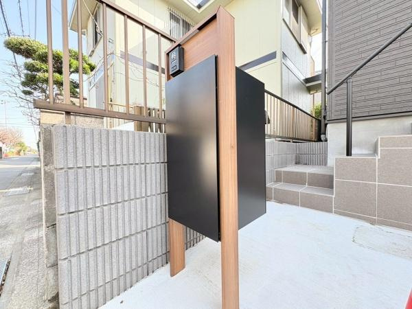 横須賀市ハイランド３丁目の新築一戸建のその他|宅配ボックスがあるのでご不在の時でも安心ですね！