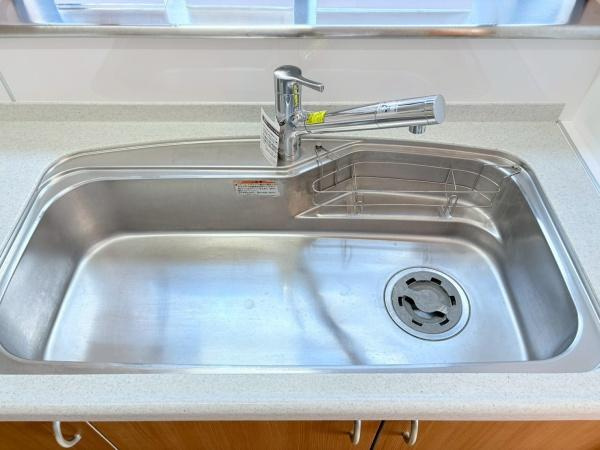 藤沢市亀井野の中古一戸建のキッチン