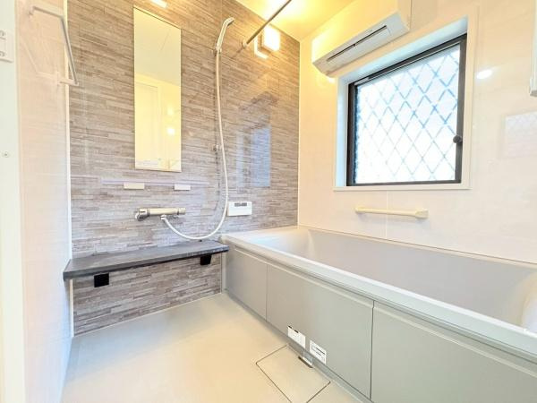 藤沢市亀井野の中古一戸建の浴室