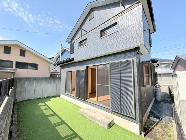藤沢市亀井野の中古一戸建の庭