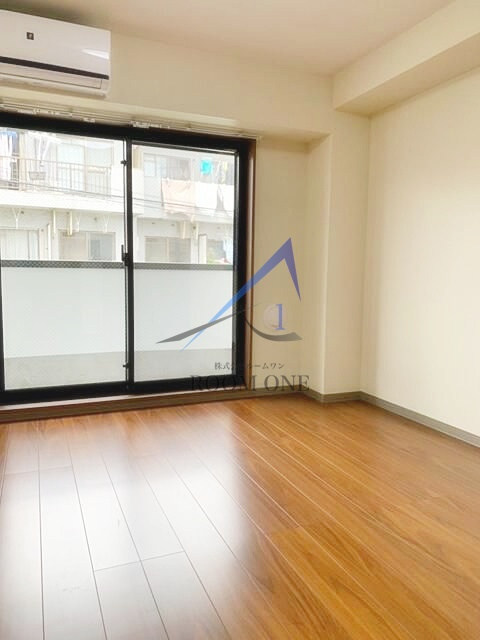 第７６シンエイビルの居間・リビング|洋室のお部屋です。