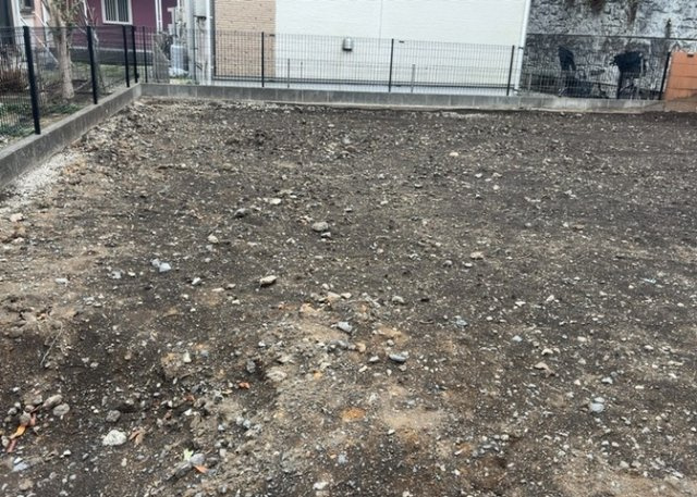 【構造・工法・仕様】 | 木造住宅とは土台、壁、柱など建築物の強度を支える構造体の材に木が使用されている構造を指します。構造体は建物の自重を支えるだけではなく風圧や水圧、積裁荷重などあらゆる衝撃に耐えるための基礎です。