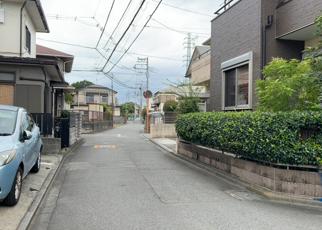【展望】 | 桜や紅葉の名所に出かける人は多いと思いますが、家にいながら季節の移ろいを感じる生活を送りませんか？リビングや窓から見える景色が生活を彩るワンポイントに！現地から見える景色を堪能してみては如何でしょう。
