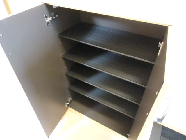 リバージュ中町の収納|下駄箱１