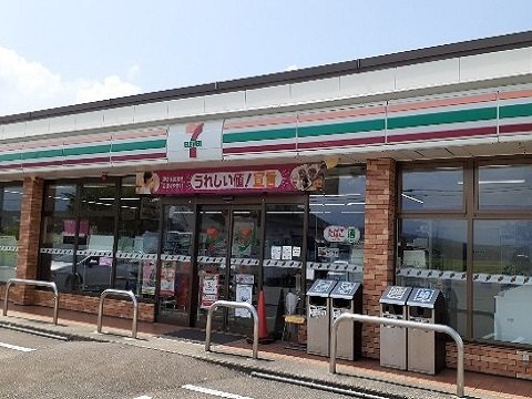 ゼファーⅡの周辺|セブンイレブン富山上大久保店まで600m