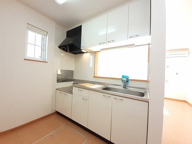 グロワールＤのキッチン|コンパクトなキッチンで掃除もラクラク